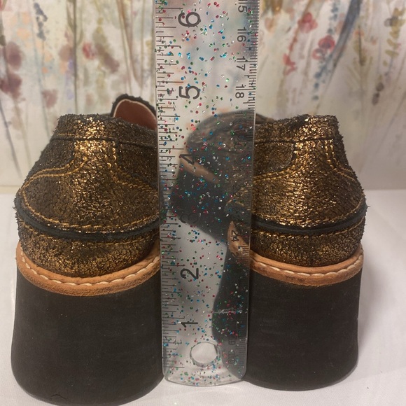 Vintage Sibyl Vane | Made in Argentina | Gold leather platform penny loafers - Picture 9 of 16